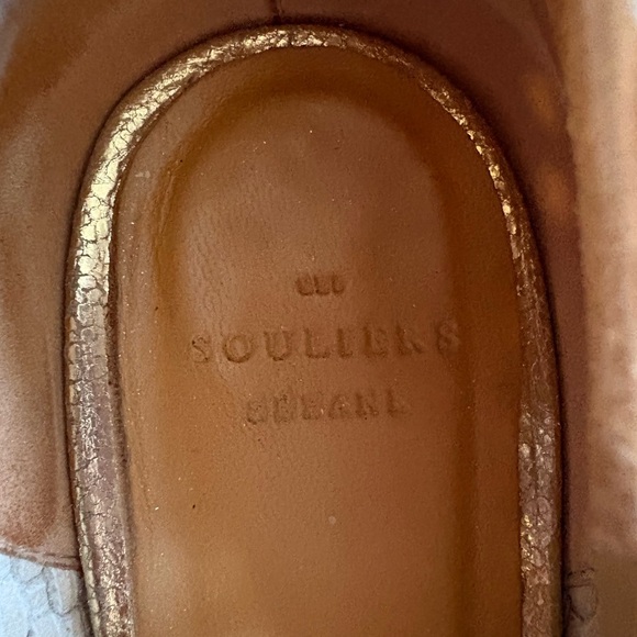 Sezane Gold Textured Women's Flats - Picture 2 of 6